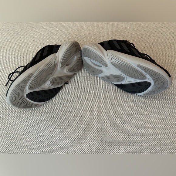 ADIDAS - Ozelia Sneakers GW0613 - Core Black/Grey Two - Picture 4 of 5